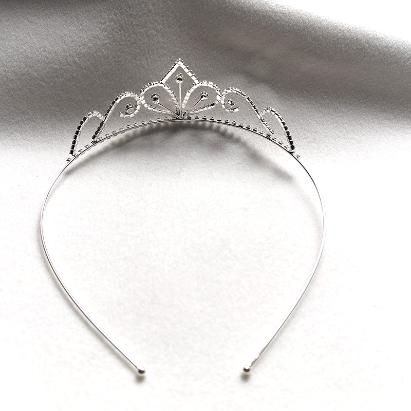 Gümüş Renkli Yapay Elmas Gelin - Queen Accessories incelemesi ve fiyatı