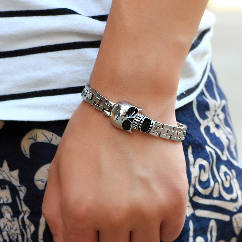 Kafatası Titanyum Çelik Bilezi - Women'S Accessories To Wear With Watch incelemesi ve fiyatı
