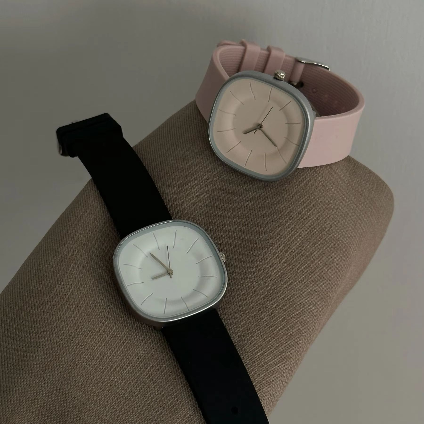 Minimalist Kare Kadran Kuvars  - Women'S Accessories To Wear With Watch incelemesi ve fiyatı