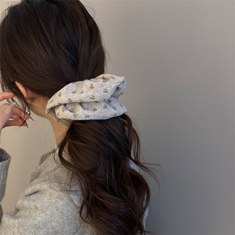 Kore çiçekli örme Scrunchies k - Women'S Winter Accessories Set incelemesi ve fiyatı